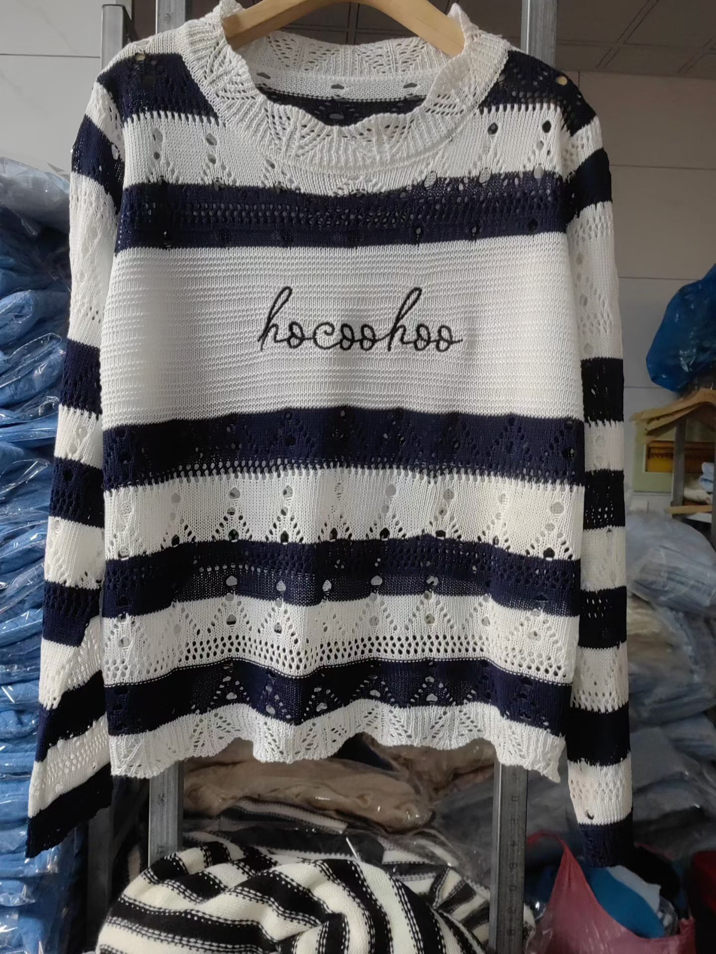 인기 착용 가져 가라. 홀로우 아웃 얇고 가벼운 니트 블라우스 여름 센 부서 스트라이프 털 니트 스웨터 캐주얼 바람 긴팔 맨위 여성