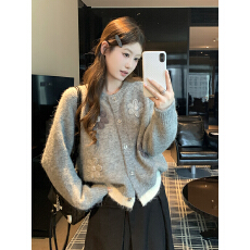 批发<b class='q'>秋</b>冬新款慵懒圆领花朵提花针织毛衣女