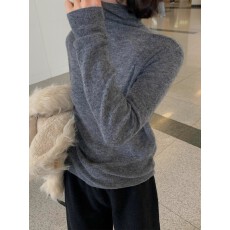 批发灰色堆堆领高领长袖针织打底衫女秋冬高级感毛衣内搭修身显瘦<b class='q'>上衣</b>