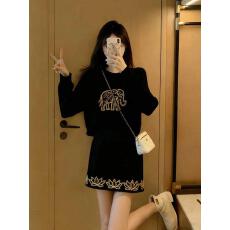 批发冬季炸街一整套搭配洋气衣服女装黑色烫钻针织衫毛衣短裙子两件套