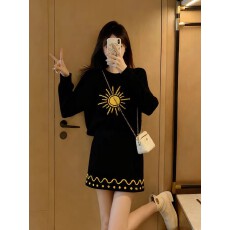 批发小个子黑色针织<b class='q'>套装</b>女2026新款冬季休闲穿搭提花上衣半身裙两件套