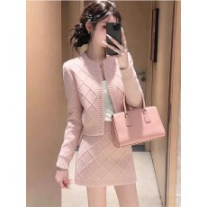 批发春装搭配一整套气质高级感小个子粉色菱格纹毛衣半身裙针织套装女