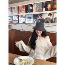 批发DaqianwithU 镂空大袖口毛衣女罩衫慵懒一字肩宽松薄款套头针织衫