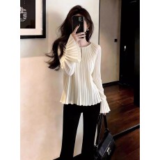 批发米白色圆领荷叶边袖口设计小衫2026春季<b class='q'>女</b>装新款时尚百搭长袖上衣