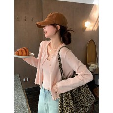 批发温柔风韩系穿搭粉色针织开衫女早春chic独特漂亮吊带上衣两件套装