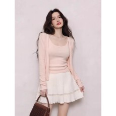 批发2026超火流行穿搭一整套韩系漂亮巨好看吊带开衫三件<b class='q'>套装</b>裙女春季