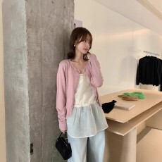 批发韩系绿色花边圆领长袖针织<b class='q'>开衫</b>女春秋独特漂亮超好看外搭短款上衣