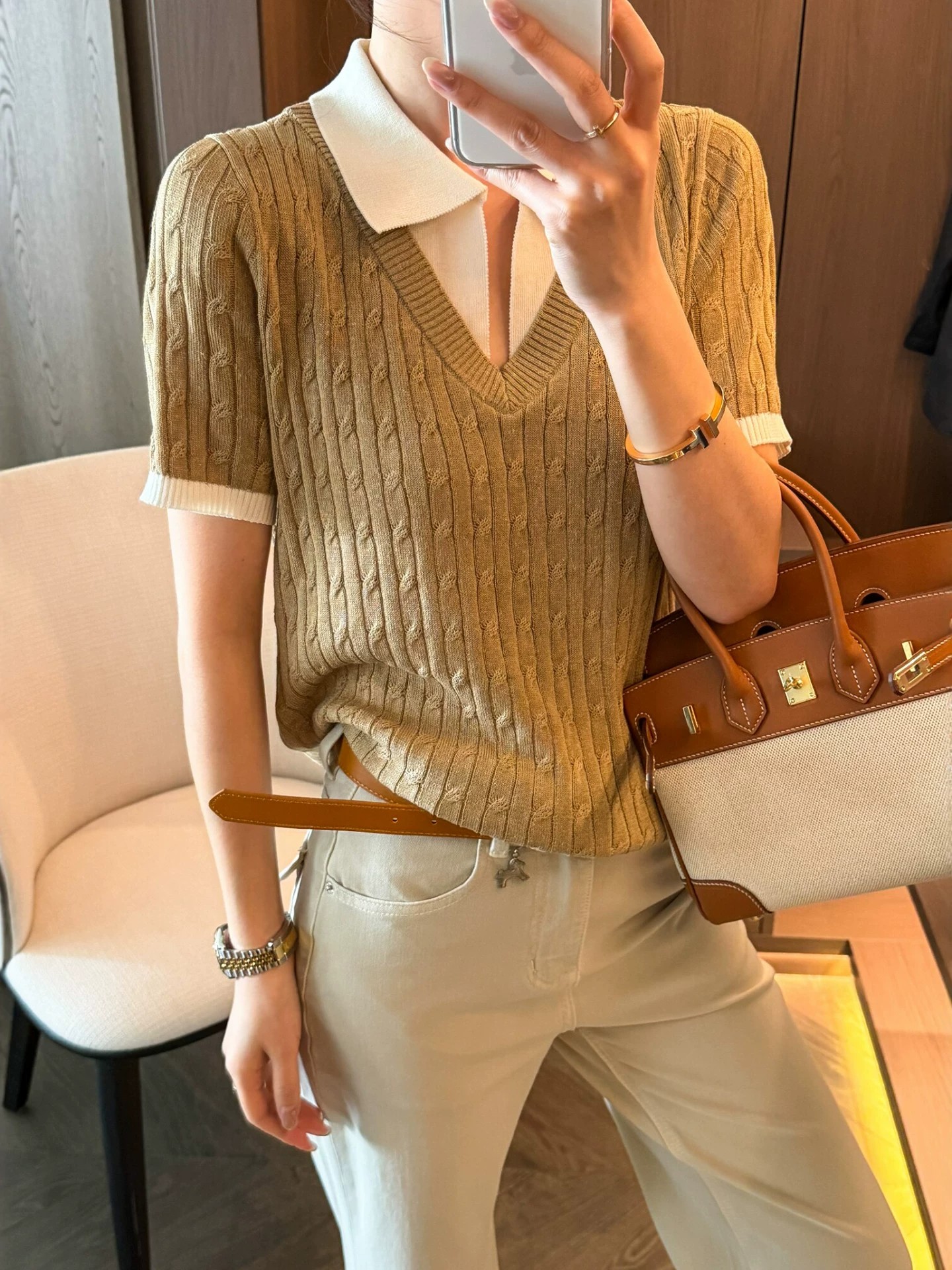 페이크 레이어드 마 무늬 니트 스웨터 여성 유럽 역 2026 봄 드레스 새로운 유럽 상품 여성 의류 만나는 작은 셔츠 트렌디