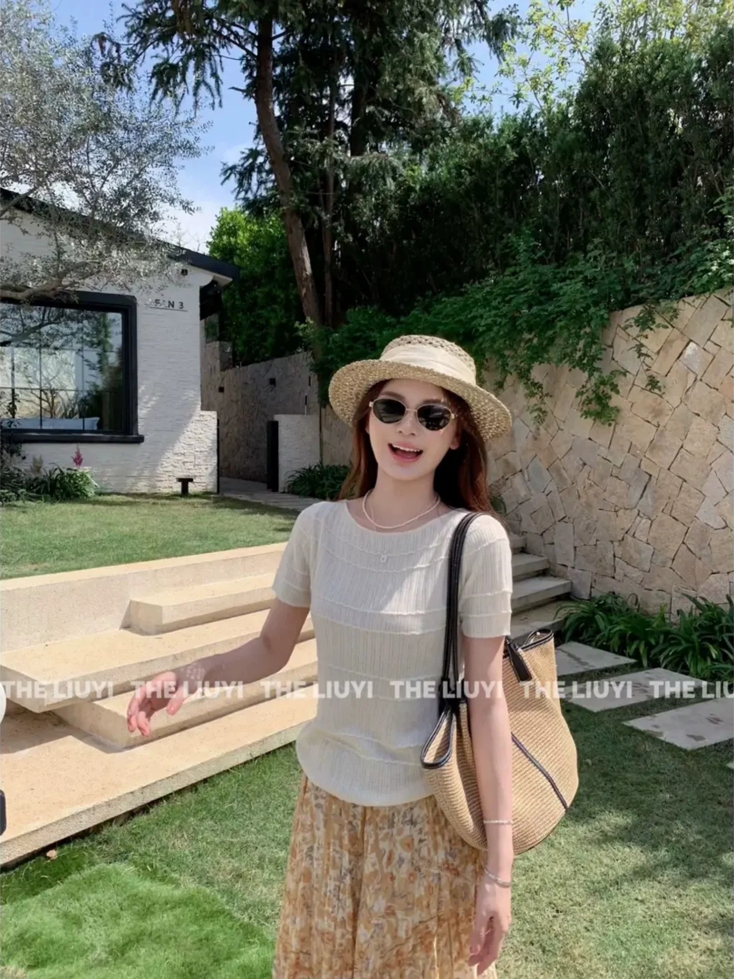 liuyi 맑은 하늘 여름 얇은 스타일 차가운 센스 니트 슬림해 보이는 반팔 맨위