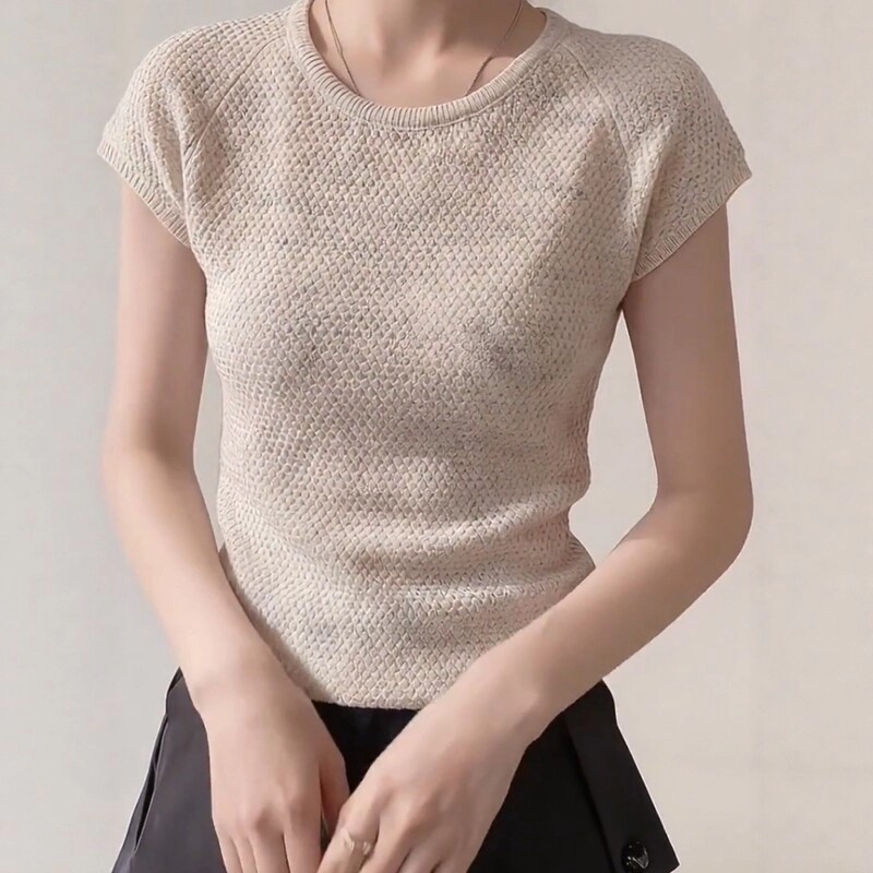 오래된 돈 바람 살구 색상 니트 라운드 넥 반팔 티셔츠 여성 여름 질감 센스 몸매 가꾸기 쇼트 스타일 작은 날다 소매 맨위