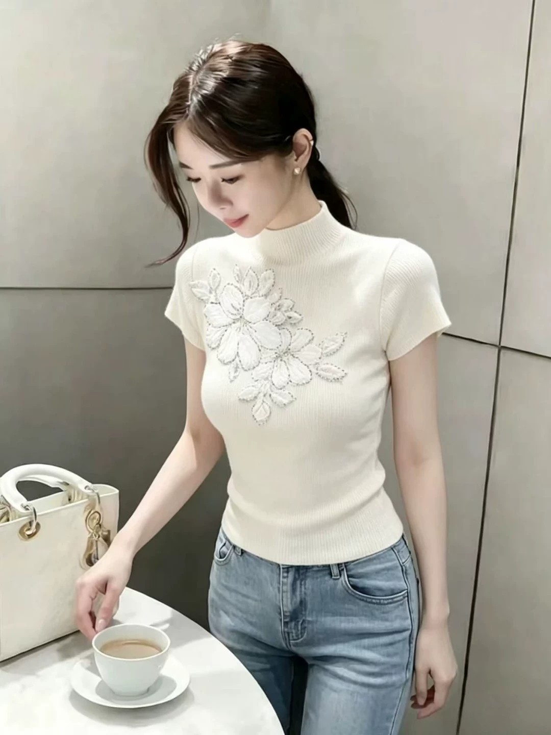 순수한 욕망 섹시함 화이트 반하이넥 반팔 티셔츠 여성 여름 고유 한 아름다운 작은 대중 디자인 센스 몸매 가꾸기 슬림해 보이는 맨위