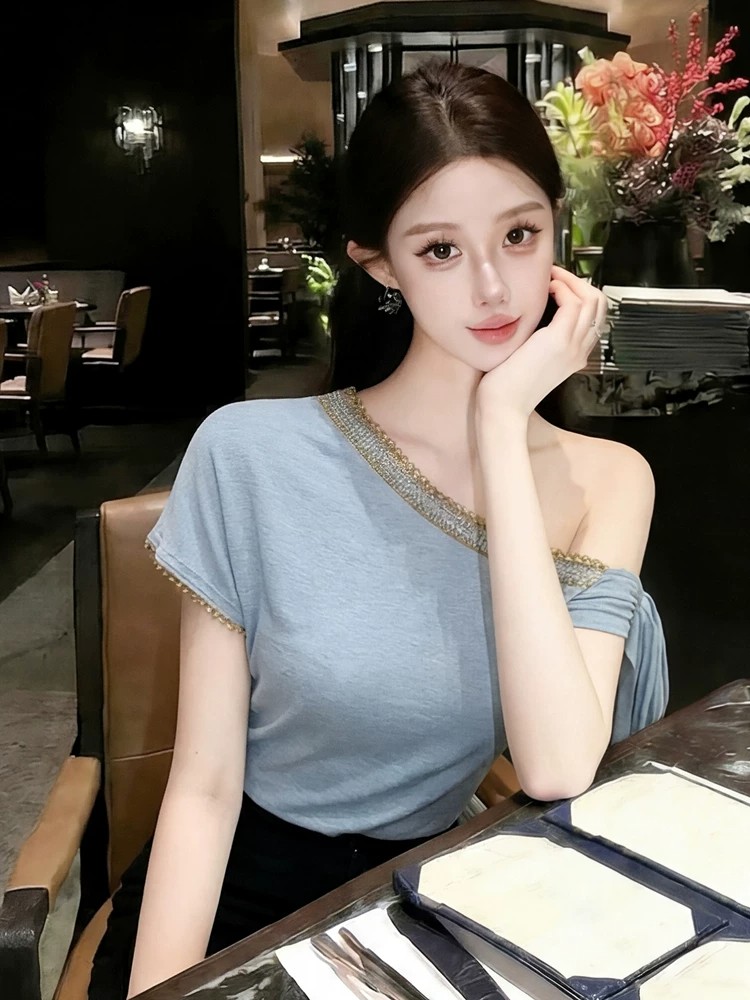 프랑스식 파란색 레이스업 한 단어 비스듬한 어깨 반팔 티셔츠 여성 여름 새로운 고유 한 아름다운 자이언트 잘 생긴 오프숄더 맨위
