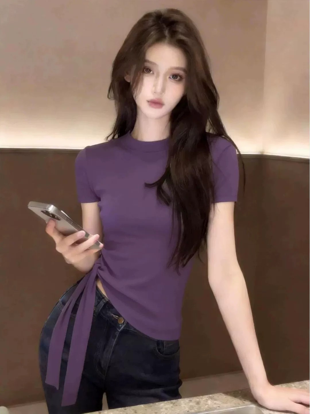 튀김 거리 Chic 아름다운 보라색 작은 셔츠 품격 자이언트 잘 생긴 스트랩 반팔 티셔츠 여성 2026 여름 몸매 가꾸기 맨위