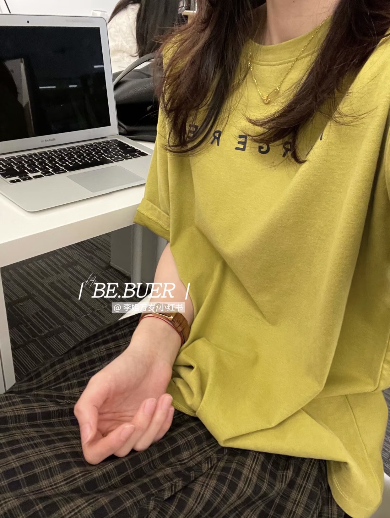 한 부서 느긋한 바람 알파벳 프린트 다용도 반팔 티셔츠 여성 봄 여름 루즈핏 캐주얼 슬림해 보이는 출퇴근 맨위