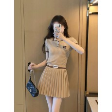 批发法式卡其色针织套装女2026新款夏季小个子polo领上衣百褶裙两件套
