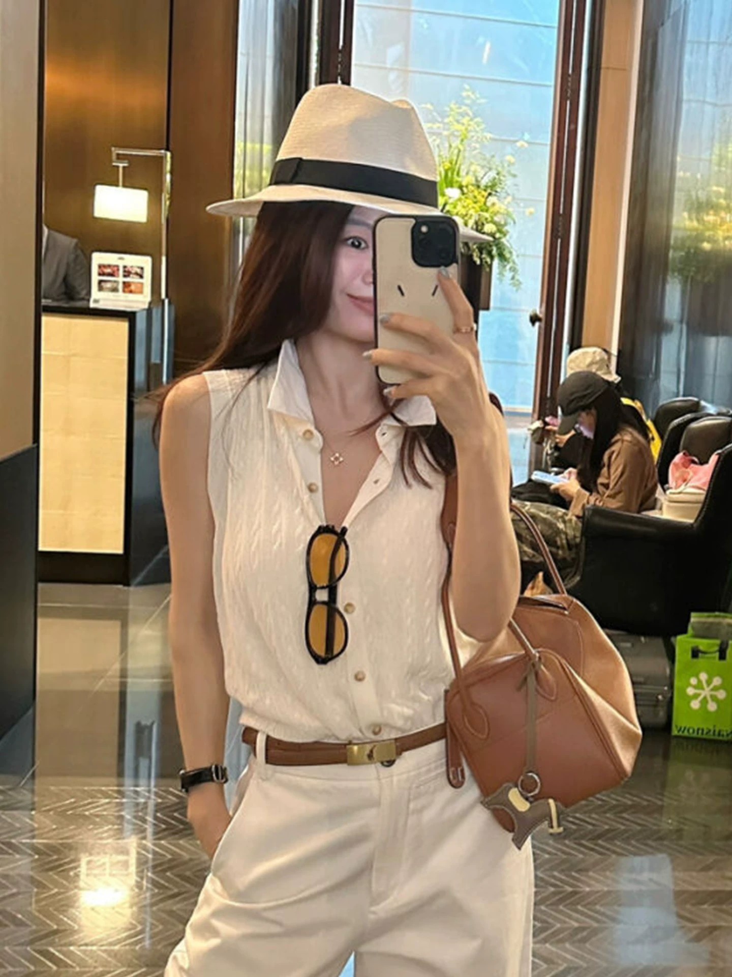 프랑스식 POLO 칼라 파란색 민소매 니트 캐미솔 여름 고급 센스 어깨 외출용 얼음 실크 작은 맨위