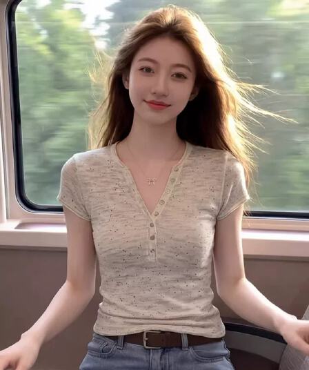 한 부서 살구 색상 헨리 칼라 긍정적 인 어깨 반팔 티셔츠 여성 여름 디자인 센스 고유 한 아름다운 몸매 가꾸기 디스플레이 얇고 작은 맨위