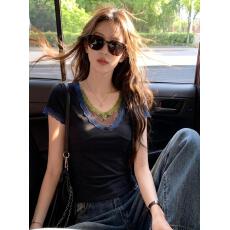 批发蕾丝拼接撞色假两件短袖T恤女夏季新款设计感修身V领<b class='q'>气质</b>内搭上衣