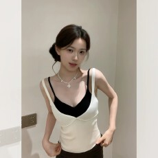 批发撞色假两件V领针织无袖吊带背心女<b class='q'>夏季</b>独特漂亮外穿内搭辣妹上衣