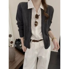 批发韩系翻领假两件<b class='q'>针织</b>开<b class='q'>衫</b>毛衣女26秋季设计感小众宽松显瘦气质上衣