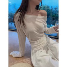 批发纯欲风收腰斜肩长袖<b class='q'>t</b><b class='q'>恤</b>女秋季外穿<b class='q'>露肩</b>褶皱收腰防晒衫纸片人上衣