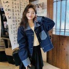 批发港风复古短款<b class='q'>牛仔</b>外套女春秋款2025新款设计感宽松小个子夹克上衣