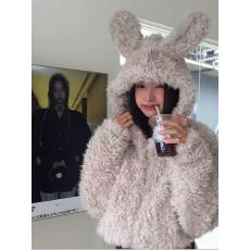 批发可爱兔耳朵仿<b class='q'>皮草</b>小个子软妹<b class='q'>短款</b>连帽毛绒外套女冬宽松加厚慵懒风