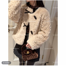 批发2025韩系慵懒风设计感牛角扣毛毛外套上衣