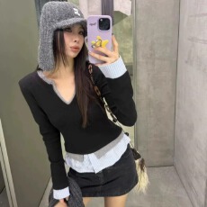 批发设计感气质显瘦叠穿撞色V领拼接条纹<b class='q'>衬衫</b>假两件长袖针织T恤上衣女
