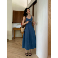 批发法式方领修身<b class='q'>牛仔</b>吊带<b class='q'>连衣裙</b>女夏蓝色无袖收腰<b class='q'>牛仔</b>裙