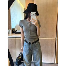 批发2026<b class='q'>韩国</b>东大门春夏新款韩系正肩百搭修身半开领钮扣短袖T恤女