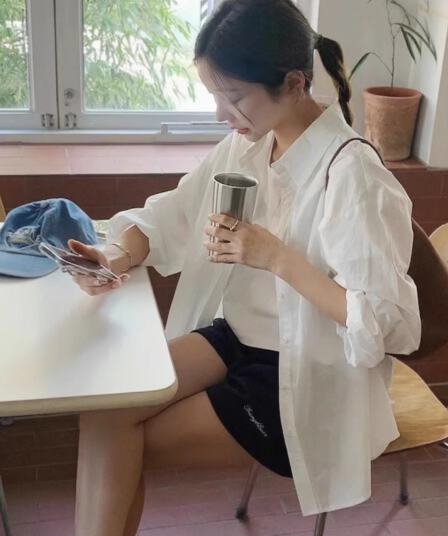 이른 가을 새로운 긴팔 화이트 여성 셔츠 고급 센스 루즈핏 슬림해 보이는 한 부서 착용 가져 가라. 품격 출퇴근 맨위 재킷
