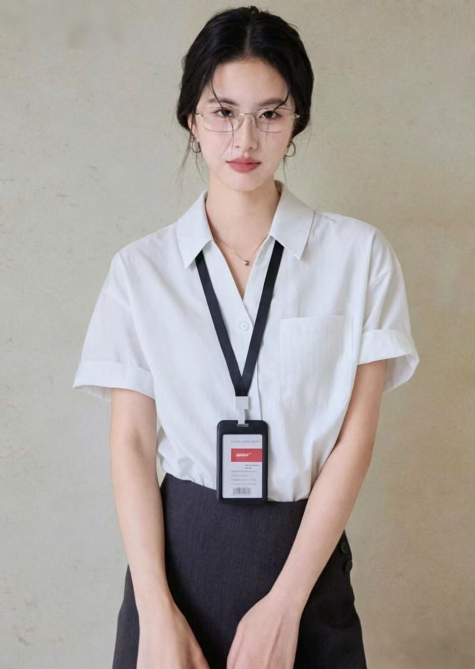 화이트 반팔 여성 셔츠 프랑스식 품격 출퇴근 V넥 맨위 여성 면접 비즈니스웨어