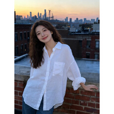 批发老钱风白色翻领排扣轻薄慵懒衬衫女松弛感通勤宽松显瘦<b class='q'>百搭</b>上衣