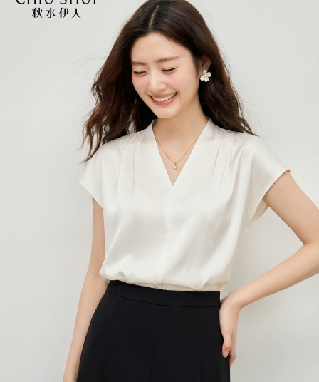 품격 부드러운 V 넥 셔츠 2026 년 여름 새로운 여성 다용도 몸매 가꾸기 출퇴근 가을 어깨 의류