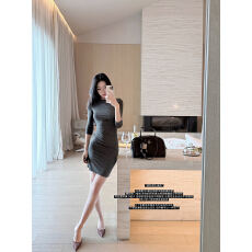 批发早秋季七分袖连衣裙女秋季2026新款灰色显瘦包臀<b class='q'>短裙</b>子