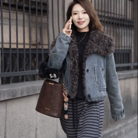 상품 썸네일 3