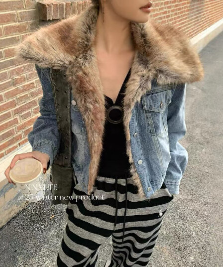 nina life2026 겨울 새로운 모피 칼라 패치워크 루즈핏 슬림해 보이는 캐주얼 솜을 넣은 보온 데님 여성 코트