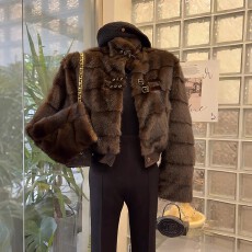 批发小众不撞款复古咖色毛绒绒外套女冬季高级感名媛风短款保暖上衣潮