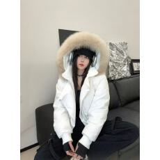 批发NONEONE[冰岛时分]狐狸毛领白色短款羽绒服女冬季加厚连帽外套