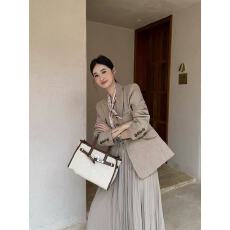 批发老钱世家小个子卡其色西装<b class='q'>马甲</b>半身裙三件套女士春季新款套装