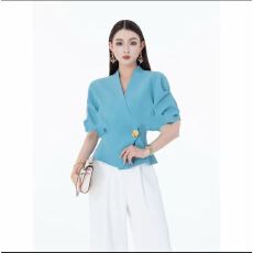 批发MD依诺【闪耀金扣】2026<b class='q'>夏</b>季款设计师时尚复古宫廷风显瘦上衣