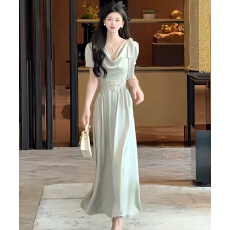 批发法式连衣裙女<b class='q'>夏</b>收腰显瘦气质巨好看蕾丝拼接缎面大摆长裙连衣裙