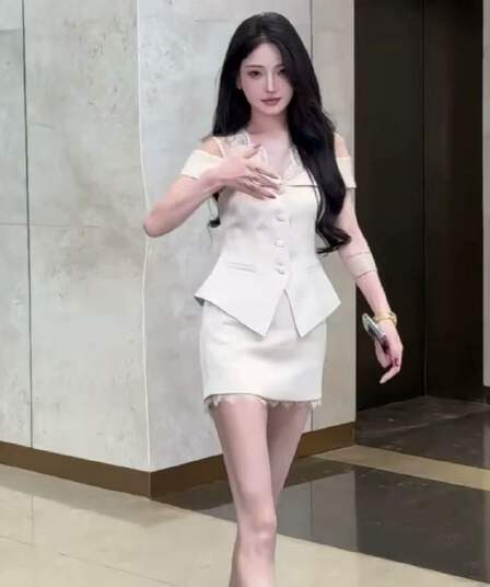 프랑스식 빛 직업 바람 작은 베스트 세트 세련된 연령 감소 몸매 가꾸기 맨위 하이웨이스트 슬림해 보이는 타이트 스커트 투피스 세트 세트