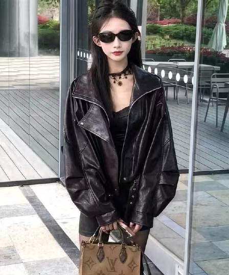 한 부서 튀김 거리 차가운 바람의 소리 튀김 거리 pu 가죽 재킷 재킷 맨위 핫걸 폴로 칼라 비대칭 짧은 여성 코트 가을 겨울 새로운
