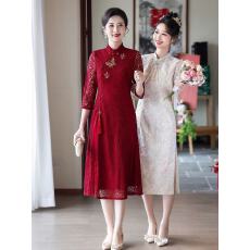 批发新中式喜婆婆婚宴装2026<b class='q'>新款</b><b class='q'>旗袍</b>妈妈礼服高贵年轻蕾丝婚礼喜服女