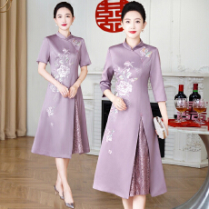 批发紫色<b class='q'>妈妈</b>婚宴礼服丈母娘喜婆婆装2026新款中式旗袍连衣裙平时可穿