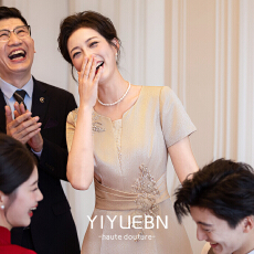 批发2026夏季新款高端喜妈妈礼服年轻高贵新款喜婆婆婚宴装<b class='q'>连衣裙</b>