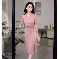 批发粉色喜婆婆婚宴装晚礼服小个子高端年轻女方妈妈平时可穿高贵洋气