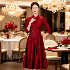 批发喜婆婆婚宴<b class='q'>旗袍</b>高贵年轻2026秋季<b class='q'>新款</b>红色A摆结婚妈妈喜服平时穿